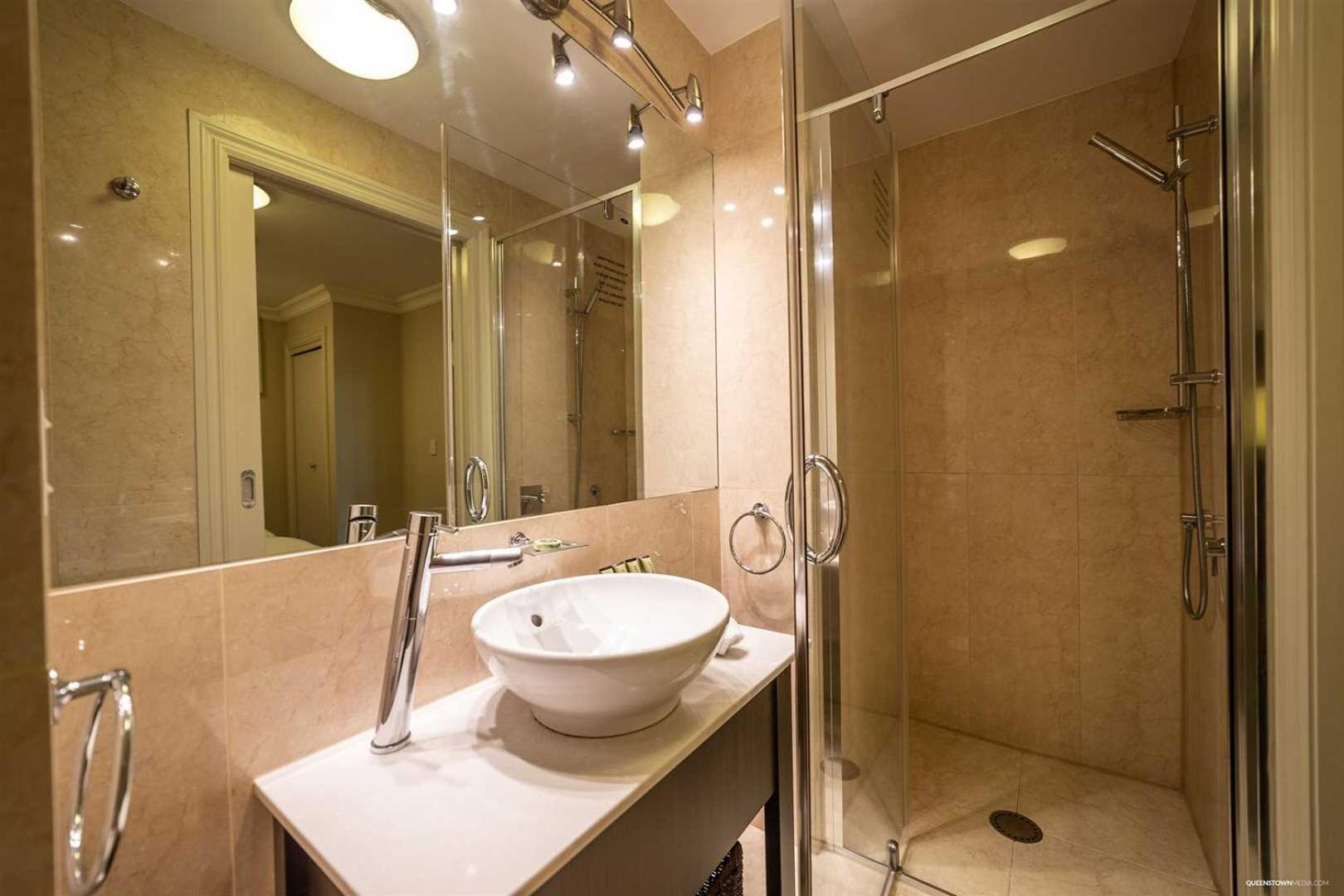 The Beacon - Luxe Studio Unit Queenstown Buitenkant foto